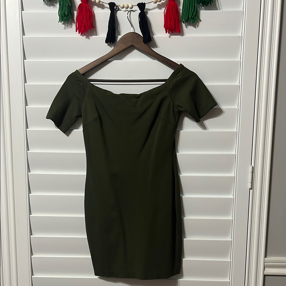 Soft strapless bodycon dress